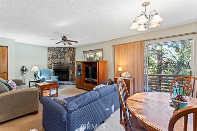 Detail Gallery Image 9 of 24 For 769 Sierra Vista Dr, Twin Peaks,  CA 92391 - 3 Beds | 1/1 Baths