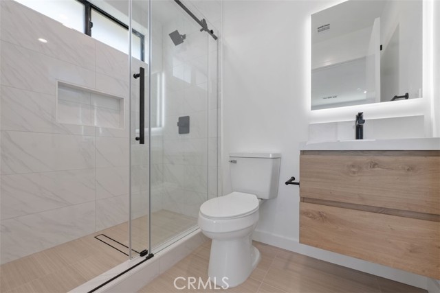 Detail Gallery Image 12 of 17 For 4810 Mascot St, Los Angeles,  CA 90019 - 4 Beds | 4/1 Baths