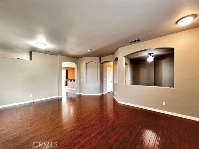 Detail Gallery Image 3 of 11 For 15051 Rocking Horse Ct, Lake Elsinore,  CA 92530 - 4 Beds | 2 Baths