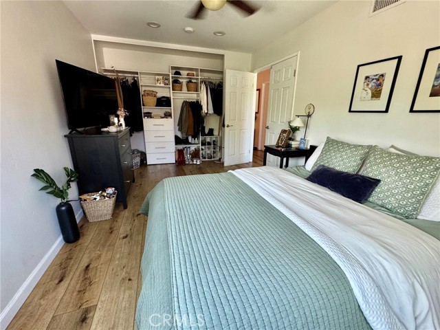 1673 East Avenida De Las Flores photo 10