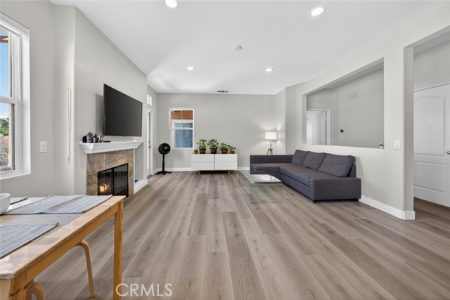 Detail Gallery Image 10 of 32 For 17979 Lost Canyon Rd #104,  Canyon Country,  CA 91387 - 2 Beds | 2 Baths