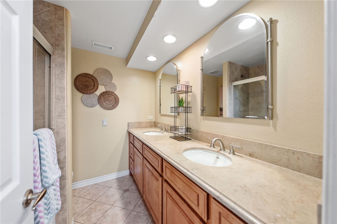 Detail Gallery Image 41 of 50 For 2929 Camellia Ct, Corona,  CA 92882 - 5 Beds | 2/1 Baths