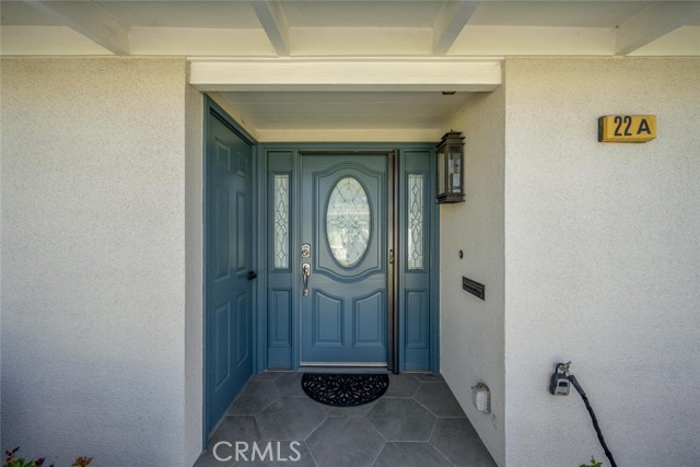 13781 Alderwood Lane, Seal Beach CA: https://media.crmls.org/medias/7b7fa75b-5668-40af-be6b-90f0cee22957.jpg
