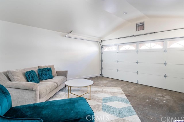 2 Bed Home for Sale in Toluca Lake, California