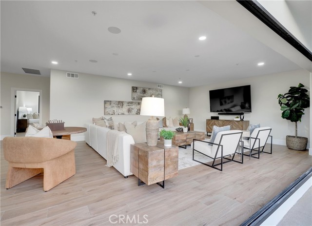 Detail Gallery Image 14 of 64 For 3010 Eminencia Del Norte, San Clemente,  CA 92673 - 6 Beds | 5/1 Baths