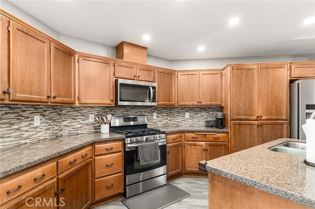 Detail Gallery Image 10 of 29 For 1052 Windsor Way, Chico,  CA 95926 - 3 Beds | 2 Baths