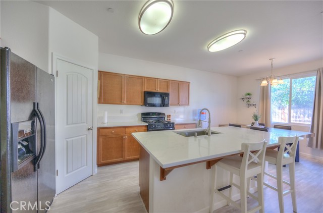 Detail Gallery Image 7 of 21 For 678 Firenze St, Lemoore,  CA 93245 - 4 Beds | 2 Baths