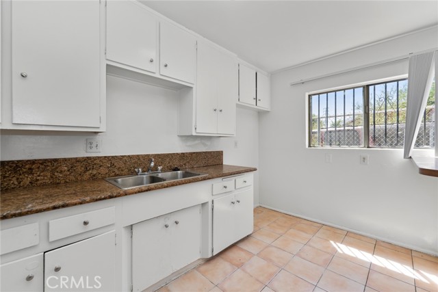 Detail Gallery Image 15 of 28 For 6645 Orange Ave, Long Beach,  CA 90805 - – Beds | – Baths