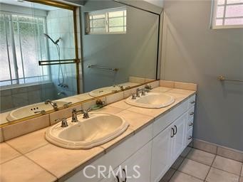 Detail Gallery Image 13 of 17 For 4635 Nomad, Woodland Hills,  CA 91364 - 4 Beds | 3 Baths