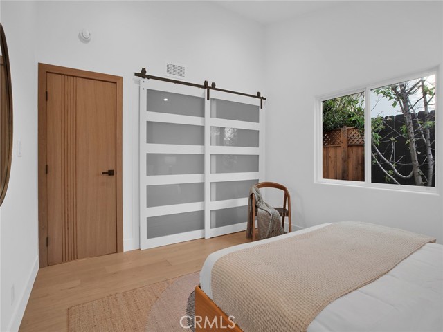 Image 33 of 51 For 24100 Philiprimm Street
