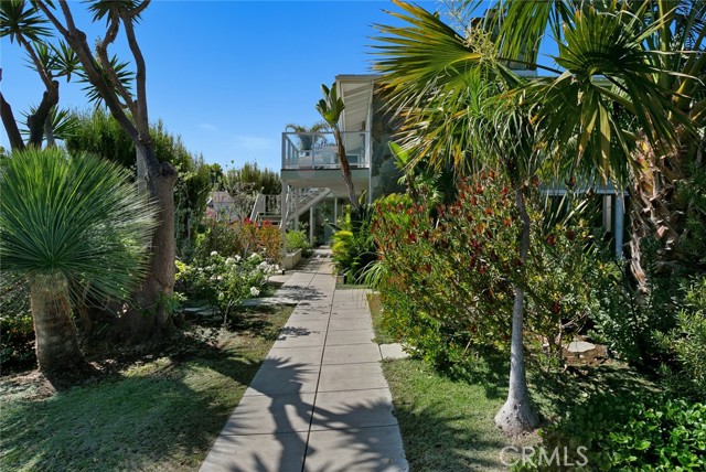 Detail Gallery Image 3 of 30 For 372 Locust, Laguna Beach,  CA 92651 - 2 Beds | 2 Baths