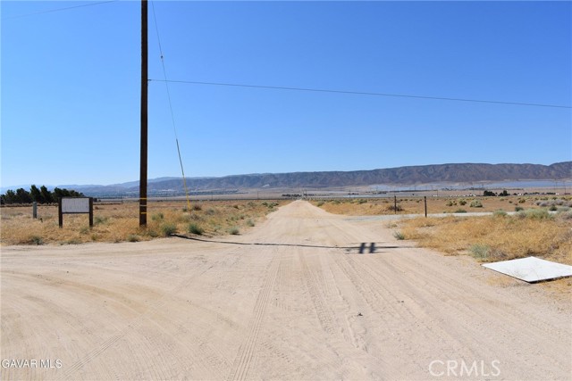 8000 W Lancaster Boulevard, Lancaster CA: https://media.crmls.org/medias/7b8203e8-32c6-4a69-9302-c327107dfafe.jpg