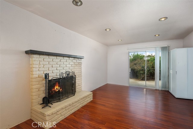 1817 N Symphony Street, Anaheim CA: https://media.crmls.org/medias/7b824bbd-5d17-46cf-8604-e88a8a89ea34.jpg