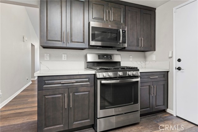Image 18 of 37 For 39781 Pin Oak Court