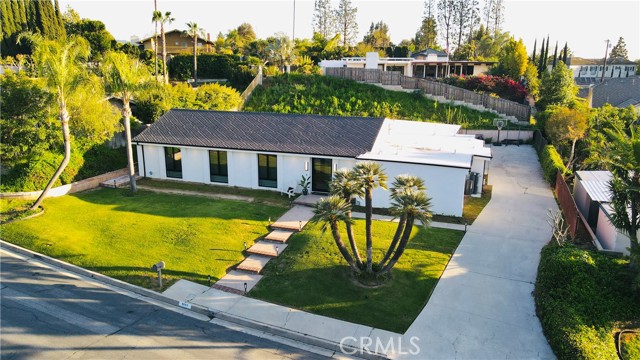 Detail Gallery Image 4 of 73 For 5601 Mountain View Ave, Yorba Linda,  CA 92886 - 4 Beds | 3/1 Baths