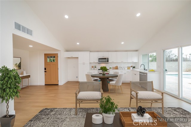 Detail Gallery Image 6 of 36 For 13163 Harlow, Corona,  CA 92879 - 3 Beds | 2 Baths