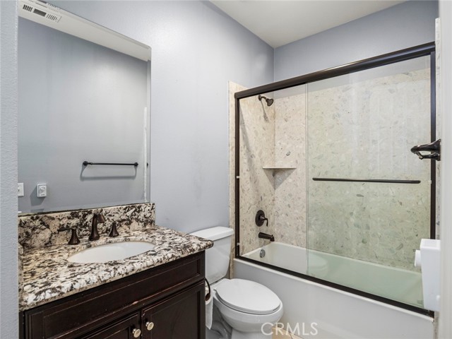 28002 Kenny Lane, Saugus CA: https://media.crmls.org/medias/7b84901d-e9d2-48a3-a165-a2eb5fd06ce9.jpg