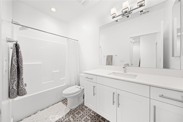 Detail Gallery Image 21 of 31 For 657 Wedge, Costa Mesa,  CA 92627 - 3 Beds | 2/2 Baths
