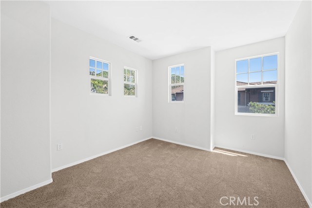 Detail Gallery Image 28 of 33 For 16414 W Nicklaus Dr #145,  Sylmar,  CA 91342 - 3 Beds | 2/1 Baths