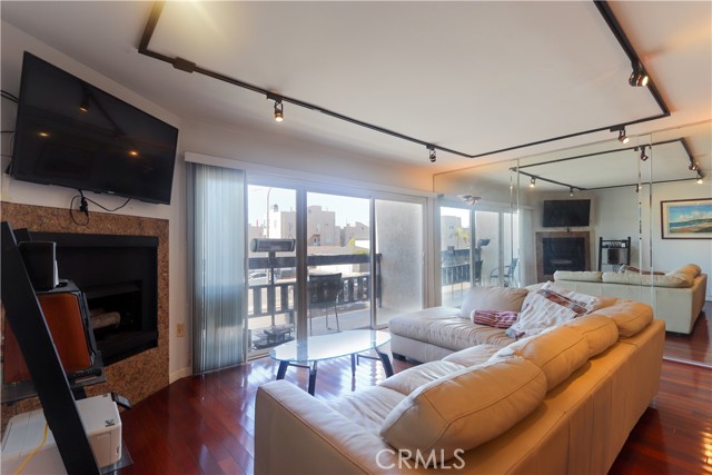 320 Hermosa Avenue, Hermosa Beach, California 90254, 1 Bedroom Bedrooms, ,1 BathroomBathrooms,Residential,For Sale,Hermosa,SB25240134 320 Hermosa Avenue, Hermosa Beach, California 90254, 1 Bedroom Bedrooms, ,1 BathroomBathrooms,Residential,For Sale,Hermosa,SB25240134