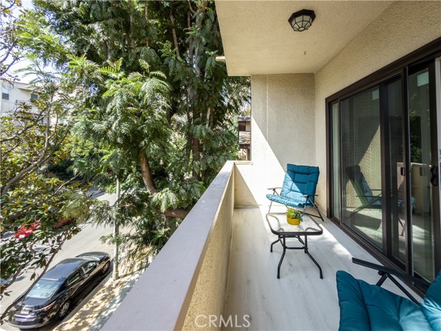 Detail Gallery Image 22 of 64 For 1944 Glendon #209,  Los Angeles,  CA 90025 - 2 Beds | 2/1 Baths
