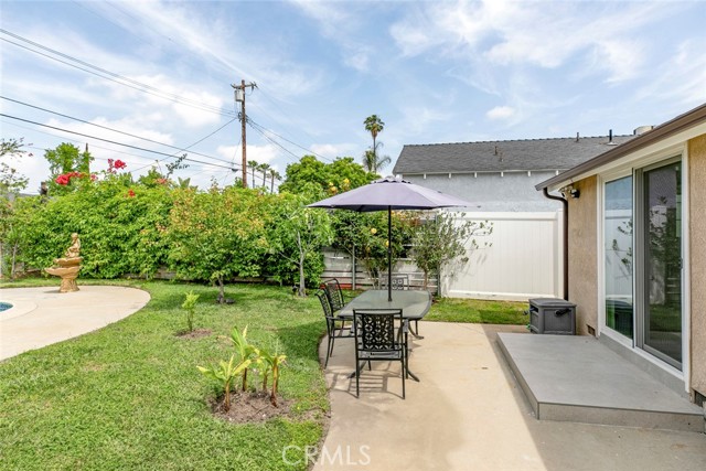 10019 Norwich Avenue, Mission Hills (San Fernando) CA: https://media.crmls.org/medias/7b8888a9-43c0-4db8-9181-5ce8a8863d5a.jpg