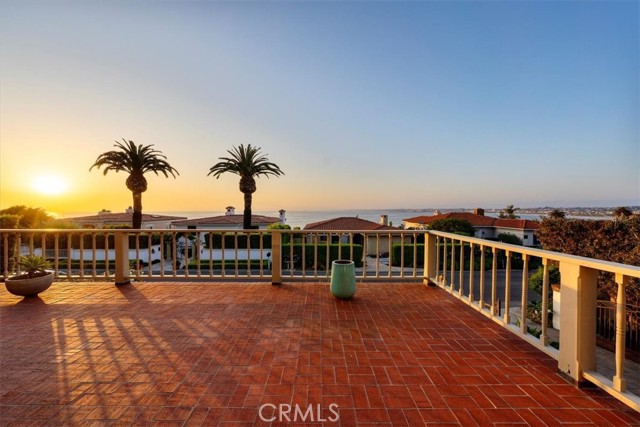 Detail Gallery Image 11 of 38 For 536 via Media, Palos Verdes Estates,  CA 90274 - 4 Beds | 5 Baths