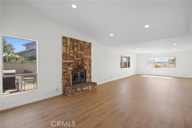 9451 Harcourt Circle, Huntington Beach CA: https://media.crmls.org/medias/7b89cf52-ff93-47d5-a769-2f10c7841236.jpg