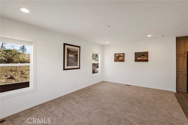 Detail Gallery Image 6 of 54 For 1562 Hemlock Ln, Paradise,  CA 95969 - 2 Beds | 2 Baths