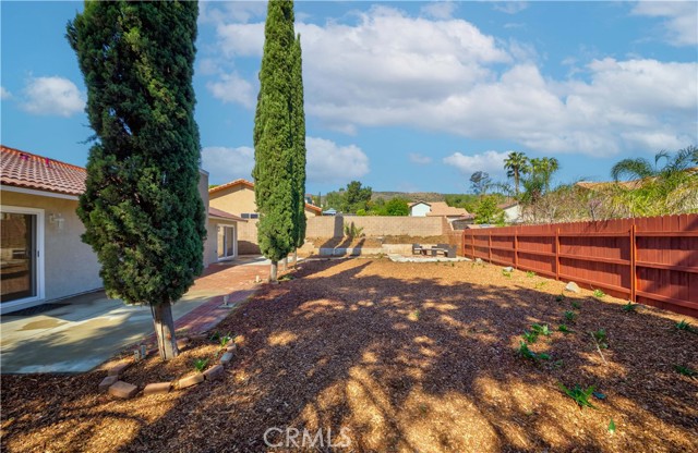 6923 Sundown Drive, Jurupa Valley CA: https://media.crmls.org/medias/7b8a137d-6117-431b-b8f2-ebbe25097be9.jpg