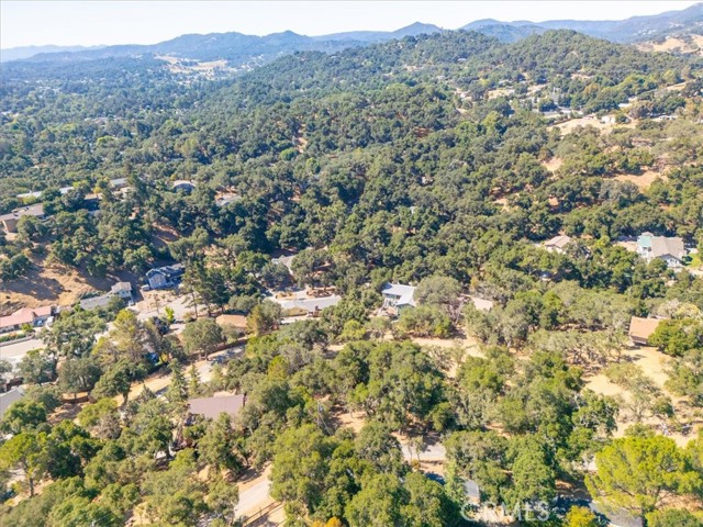 8315 Linda Vista Avenue, Atascadero CA: https://media.crmls.org/medias/7b8a59a7-10fb-4682-a498-c2ce518dec36.jpg