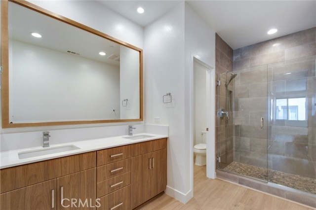 225 Elm Avenue, Long Beach CA: https://media.crmls.org/medias/7b8a825d-042b-4307-b6e5-7374e9431a5d.jpg