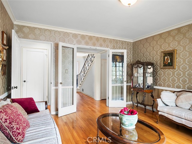 1624 Arboles Drive, Glendale CA: https://media.crmls.org/medias/7b8a8828-9987-4366-80bd-b809e3adbbe0.jpg