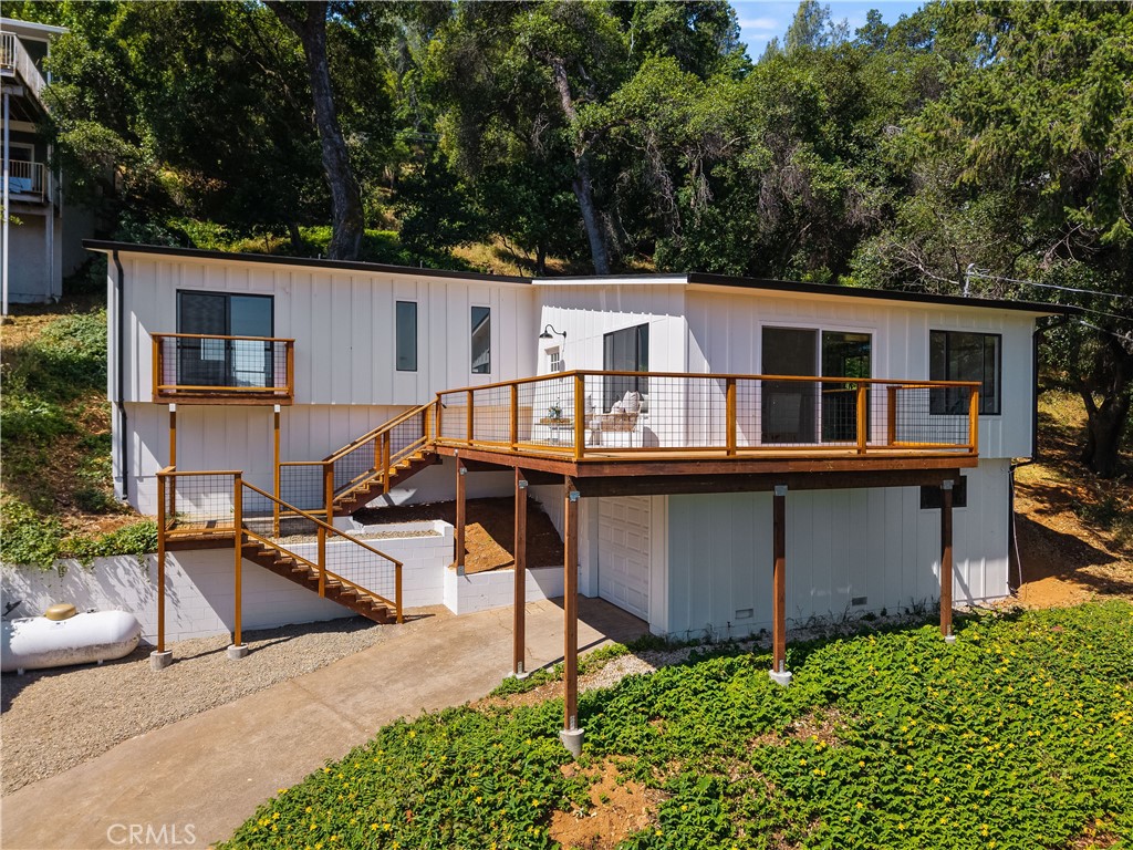 3095 S Lake Drive