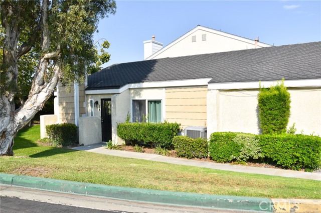 3340 E Collins Avenue, Orange CA: https://media.crmls.org/medias/7b8bac10-2645-4844-993c-c7ce8b274efd.jpg