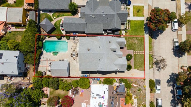 732 Cordova Avenue, Glendale CA: https://media.crmls.org/medias/7b8bb49a-c742-4644-a5ae-4b53cc402fd4.jpg