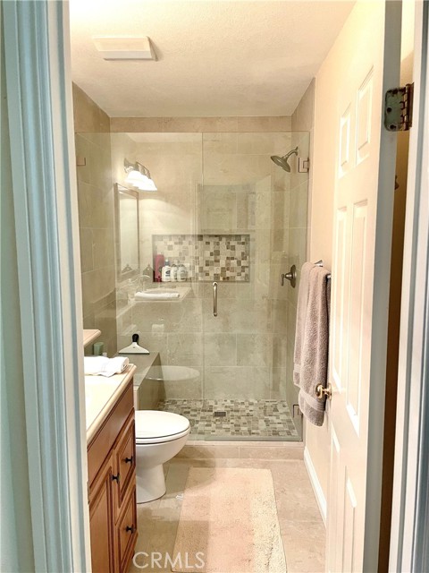 Detail Gallery Image 22 of 41 For 1 Espalier Dr, Lake Forest,  CA 92610 - 6 Beds | 3/1 Baths