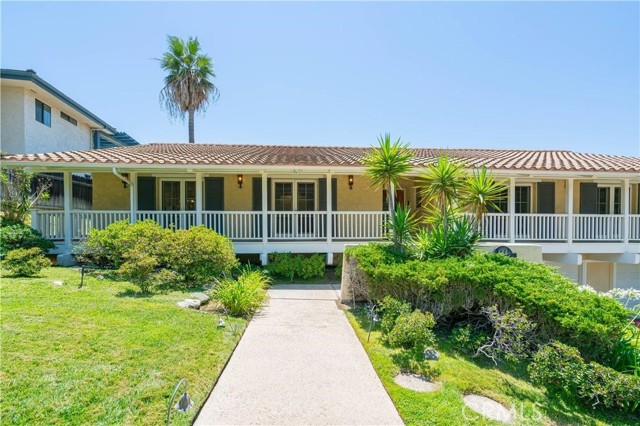 Detail Gallery Image 1 of 68 For 444 Meadowview Dr, La Canada Flintridge,  CA 91011 - 4 Beds | 4 Baths