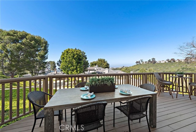 Detail Gallery Image 11 of 55 For 14 Lucerne, Newport Beach,  CA 92660 - 3 Beds | 2/1 Baths