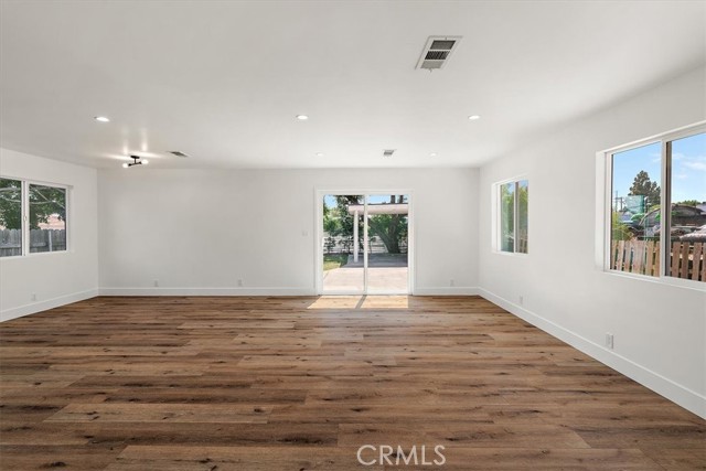 Detail Gallery Image 30 of 39 For 12867 Norris Ave, Sylmar,  CA 91342 - – Beds | – Baths