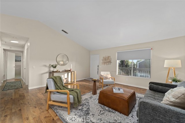 Detail Gallery Image 5 of 21 For 824 N Pasadena Ave #31,  Azusa,  CA 91702 - 2 Beds | 1 Baths