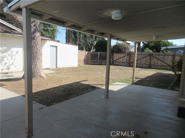 Detail Gallery Image 12 of 15 For 11406 Woodley, Granada Hills,  CA 91344 - 4 Beds | 2 Baths