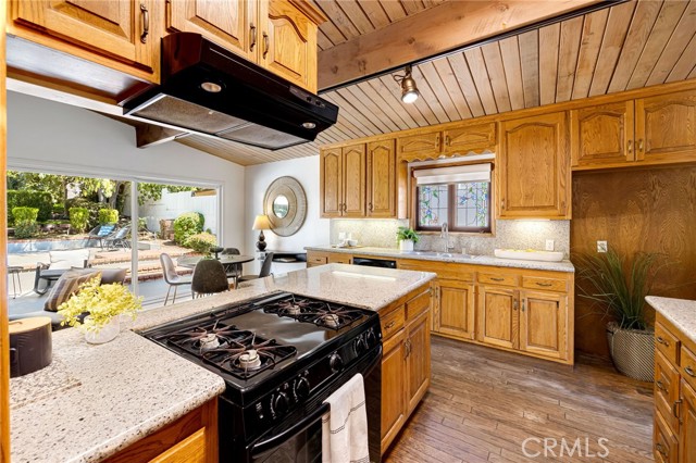 Detail Gallery Image 11 of 28 For 3117 Harmony Pl #MAIN,  La Crescenta,  CA 91214 - 3 Beds | 2 Baths