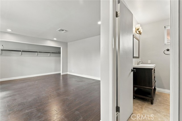 70 W Claremont St photo 27