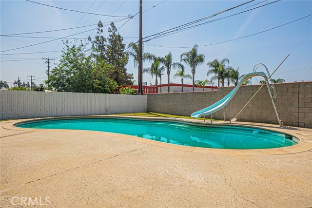 987 W 23rd Street, San Bernardino CA: https://media.crmls.org/medias/7b90e037-53c4-40d3-92bb-528feefa7106.jpg