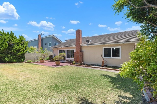 5391 Glenstone Drive, Huntington Beach CA: https://media.crmls.org/medias/7b912bf1-67fd-44fc-af0d-ee226a57ece9.jpg