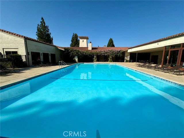 15455 Glenoaks, 533 photo 5