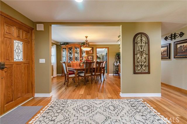 Detail Gallery Image 15 of 67 For 2205 N Palm Way, Upland,  CA 91784 - 4 Beds | 2/1 Baths