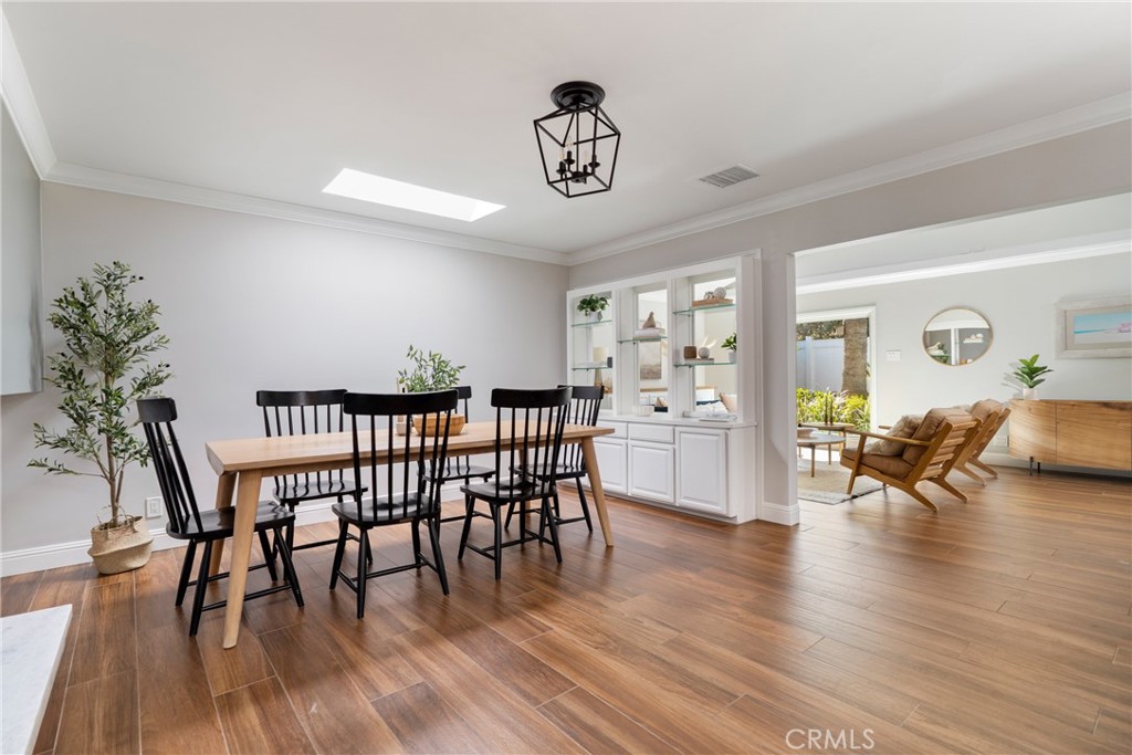 MLS #OC25137424 img 17