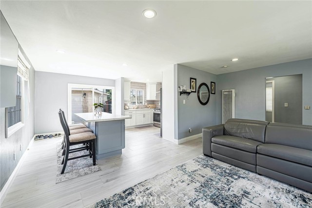 Detail Gallery Image 8 of 39 For 632 W 35th St, Long Beach,  CA 90806 - 3 Beds | 1 Baths